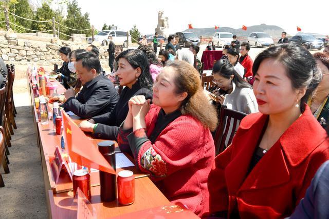 只知道他捐口罩超30万个?张艺兴还曾荣获2个国家级奖项